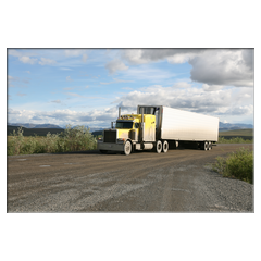 Dempster Highway, freundliche Trucker verlangsamen ihr Tempo deutlich, Danke!