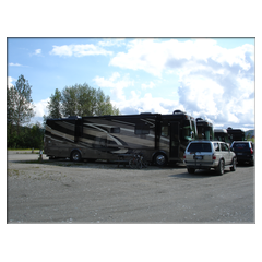 Rollendes Wohnzimmer mit Kleinwagen